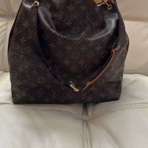 Louis Vuitton Métis Hobo
